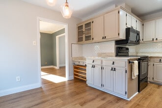 5603 Ventura Dr in Durham, NC - Foto de edificio - Building Photo