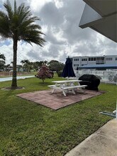 2200 N Park Rd in Hollywood, FL - Building Photo - Building Photo