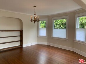 429 Rialto Ave in Los Angeles, CA - Building Photo - Building Photo