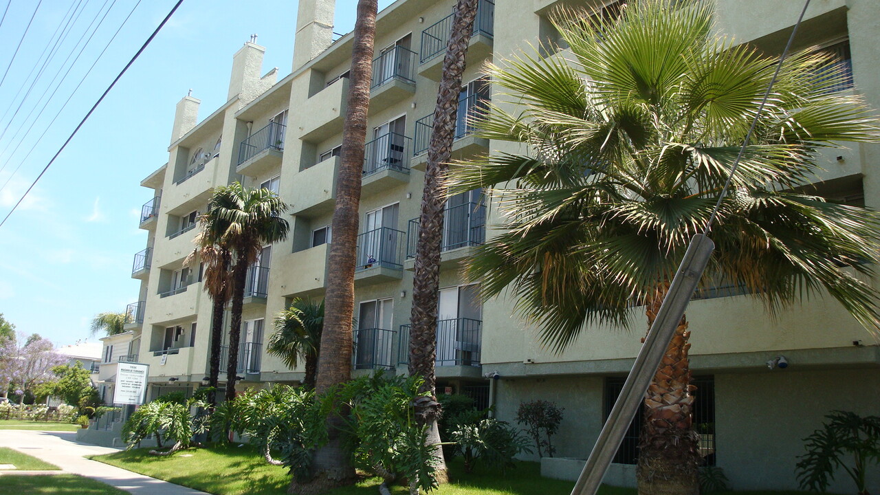 Magnolia Terrace Apartments in Valley Village, CA - Building Photo