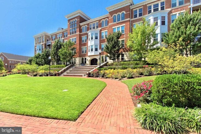 400 Cameron Station Blvd in Alexandria, VA - Building Photo - Building Photo