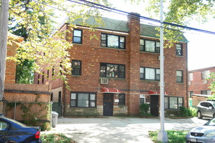 14910-14912 Sanford Ave Apartamentos