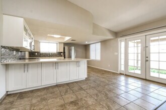 1811 N Cheri Lynn Dr in Chandler, AZ - Foto de edificio - Building Photo