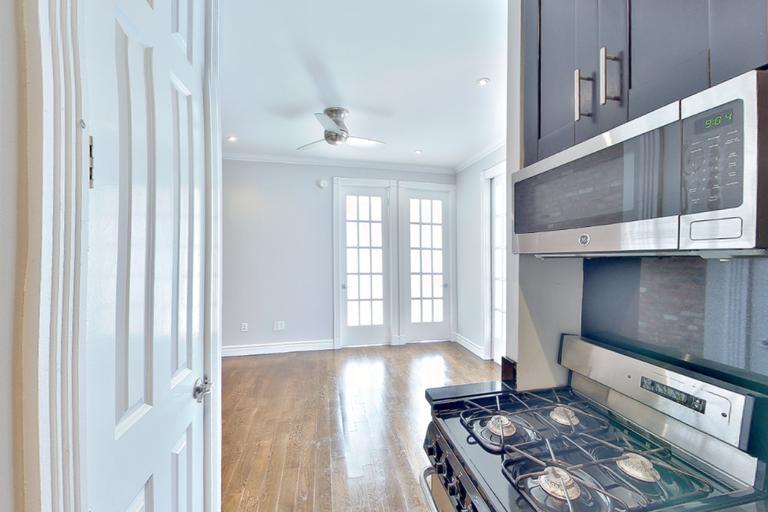 199 E 3rd St in New York, NY - Building Photo