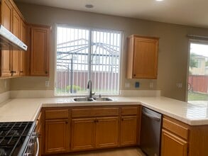 32552 Sunnyvail Cir in Temecula, CA - Building Photo - Building Photo