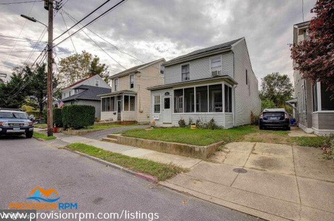 15 N Brewer Ave in Annapolis, MD - Foto de edificio - Building Photo