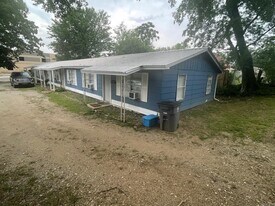 319 Silver St in Hot Springs, AR - Building Photo