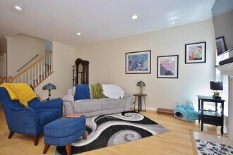 836 Huntington Dr in Fishkill, NY - Building Photo - Building Photo