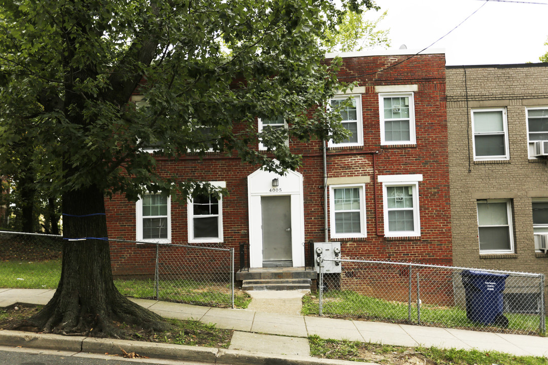 4005 4th St Se in Washington, DC - Building Photo