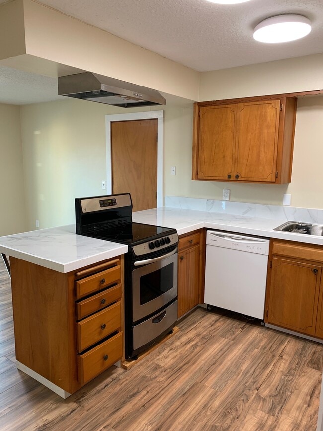 4325 NE 130th Pl in Portland, OR - Building Photo - Building Photo