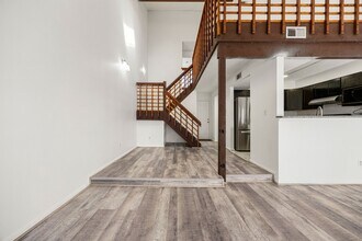 7092 Greenway Chase St in Houston, TX - Building Photo - Building Photo