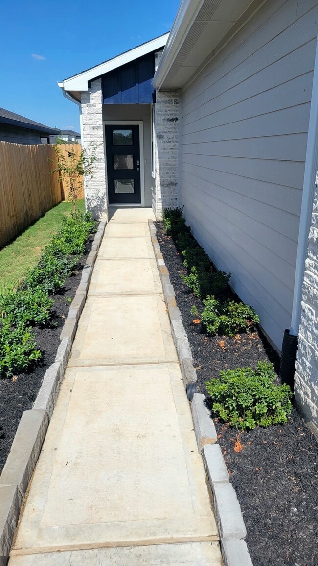 property at 2907 Stamford Hl Ln