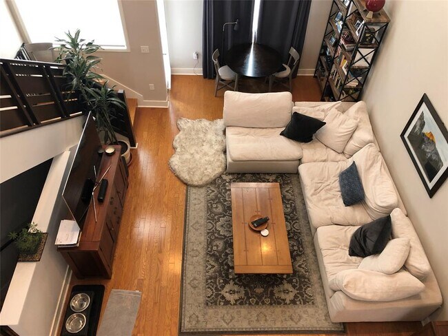 property at 1702 S Lamar Blvd