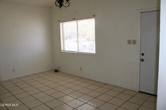 10736 Obsidian St in El Paso, TX - Foto de edificio - Building Photo