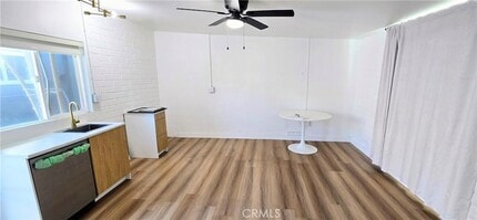 5747 Jefferson Ave, Unit 2 in South Gate, CA - Foto de edificio - Building Photo