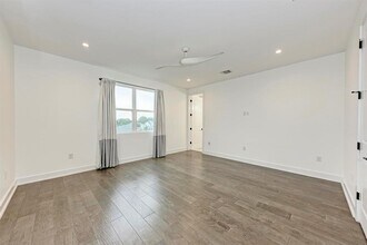 7008 Boyle Dr in Austin, TX - Building Photo - Building Photo
