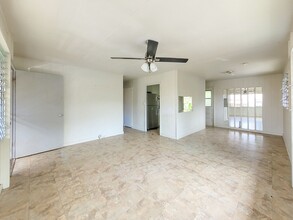 2476 E Manoa Rd-Unit -A in Honolulu, HI - Building Photo - Building Photo