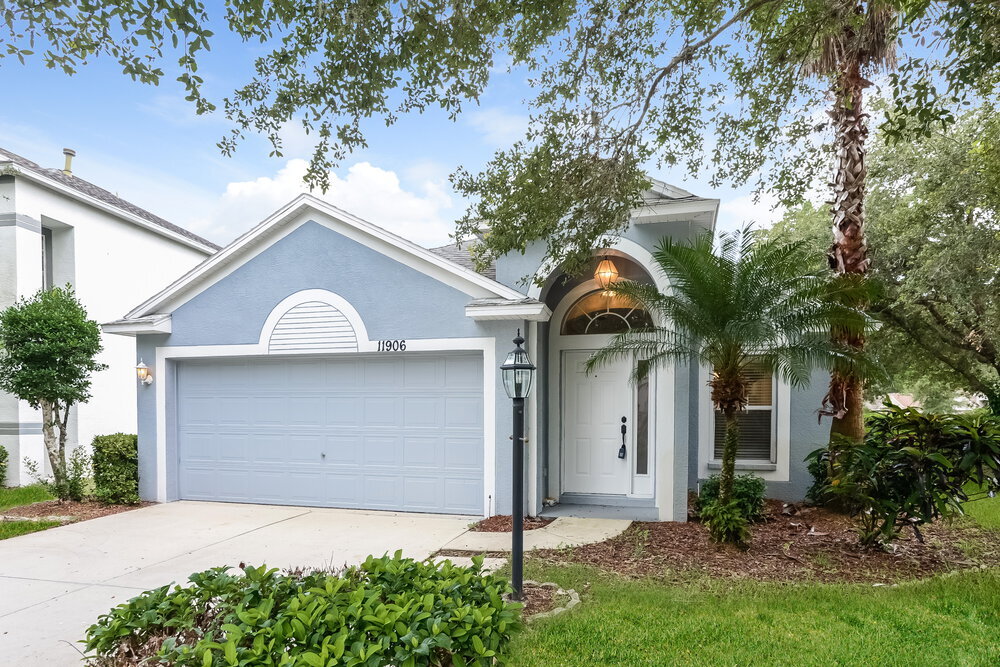 11906 Winding Woods Way in Lakewood Ranch, FL - Building Photo