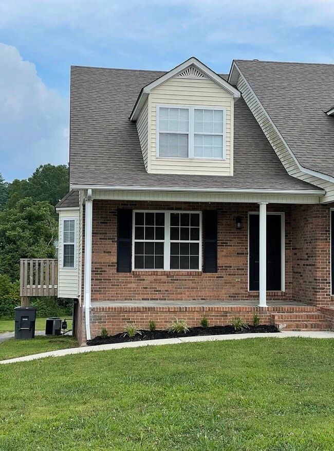 property at 928 Nottingham Dr