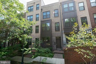 515 Shorthorn Way in Rockville, MD - Building Photo