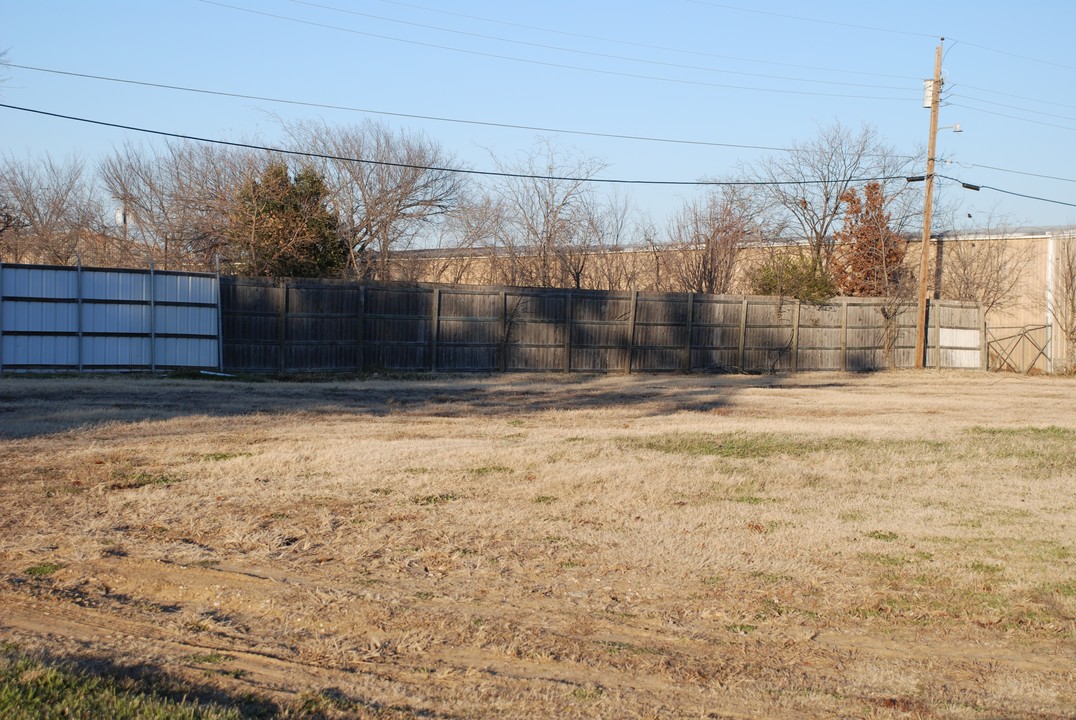 3013 Tudor Ln in Irving, TX - Building Photo