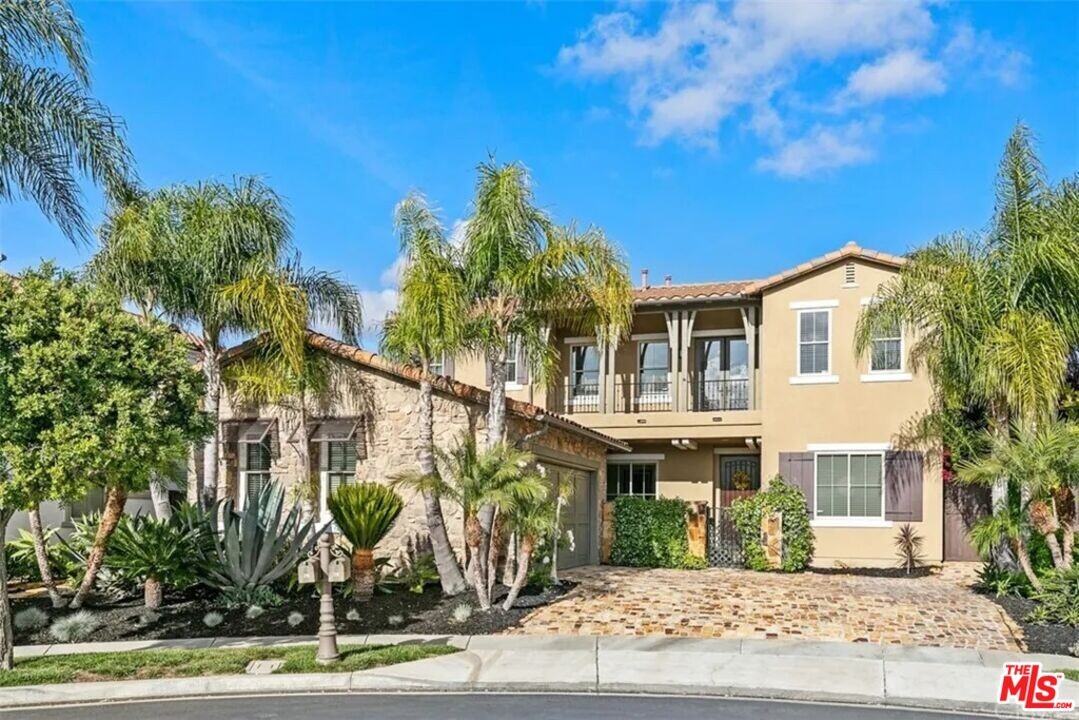 26 Via Fontibre in San Clemente, CA - Building Photo