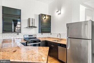 1201 S 5th St in Philadelphia, PA - Building Photo - Building Photo