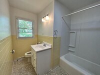 207 Brooks St photo'