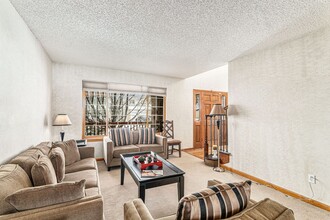 10788 W Vista View Dr in Littleton, CO - Building Photo - Building Photo
