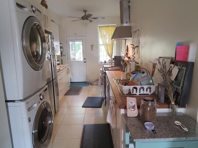 707 15th St NE in Washington, DC - Foto de edificio - Building Photo