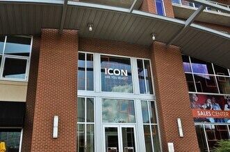 600 12th Ave S in Nashville, TN - Foto de edificio - Building Photo