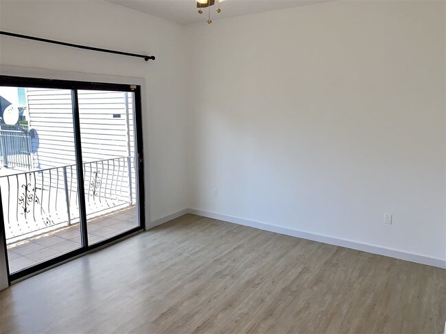 433 Pacific Ave-Unit -1st fl. UTILITIES IN in Jersey City, NJ - Foto de edificio - Building Photo