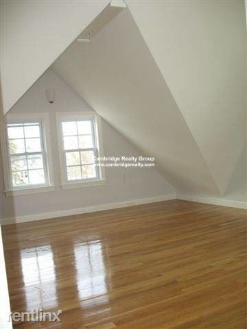 103 Orchard St-Unit -Apt 8 in Somerville, MA - Foto de edificio - Building Photo