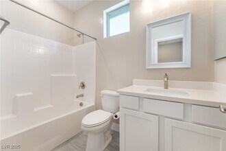 9903 Spinel Pl in Las Vegas, NV - Building Photo - Building Photo