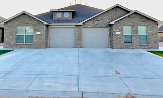 2106 N Avenue J in Lubbock, TX - Building Photo
