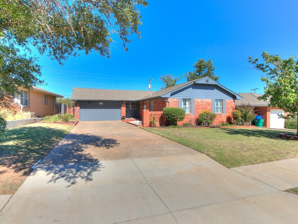 3309 NW 62nd St in Oklahoma City, OK - Building Photo