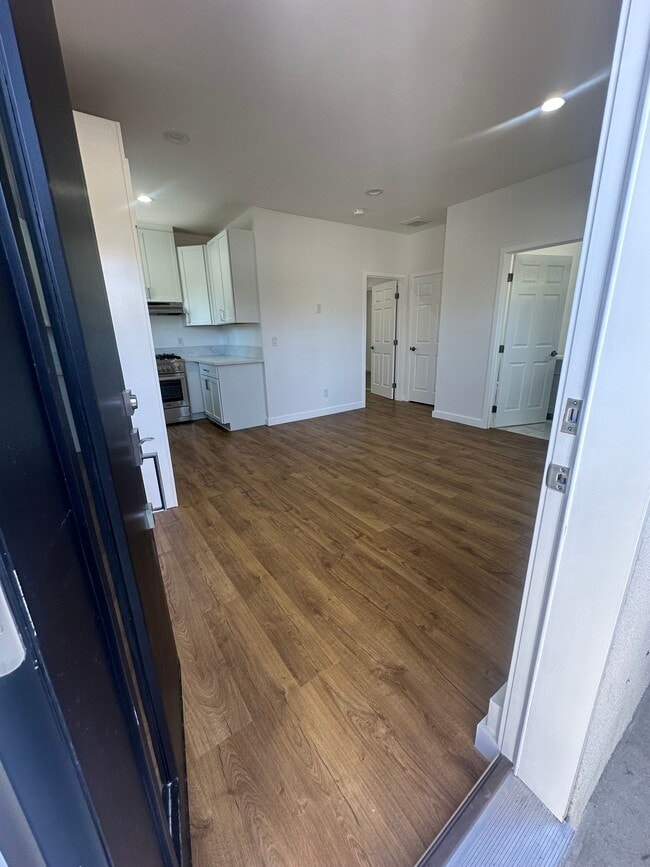 13613 Crewe St, Unit Brand new ADU in Van Nuys, CA - Building Photo - Building Photo