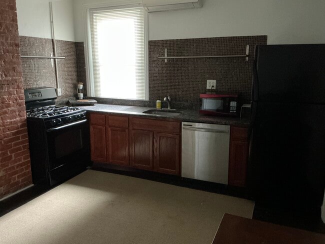 1022 Pine St, Unit #201