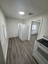 1801 S Glenn Ave in Wichita, KS - Building Photo - Building Photo