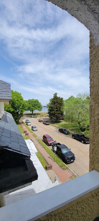 318 Dinwiddie St in Portsmouth, VA - Building Photo