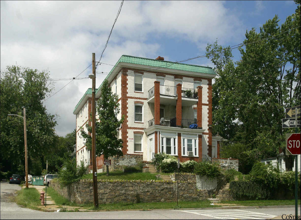 The Dexree Apartments in Baltimore, MD - Building Photo