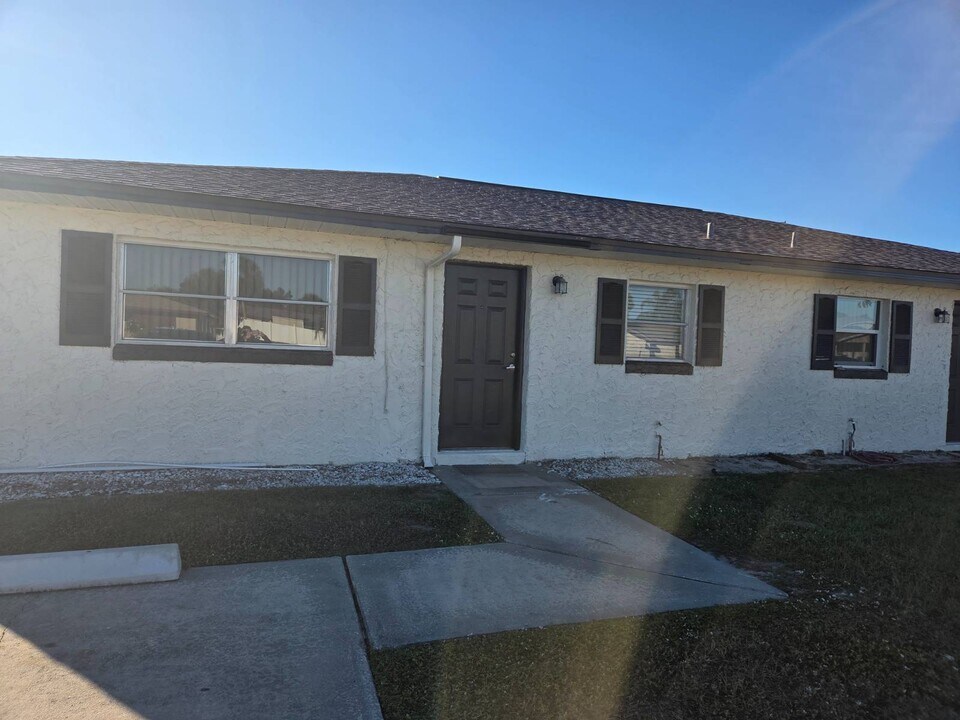 4609 Leucadendra Dr in Sebring, FL - Building Photo