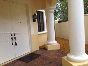 1651 Passion Vine Cir in Weston, FL - Building Photo - Building Photo