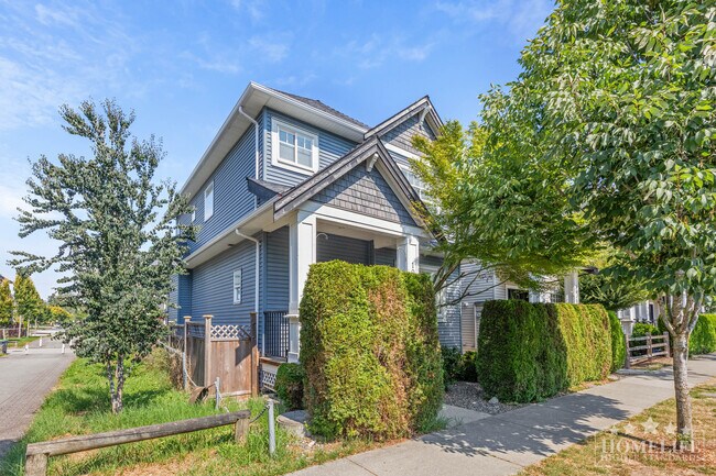 19405-19472 72 Ave in Surrey, BC - Building Photo - Building Photo