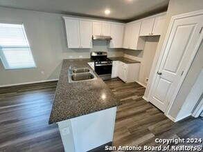4219 Volcano Way in San Antonio, TX - Building Photo - Building Photo