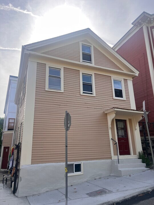 2 Alfred St in Boston, MA - Building Photo