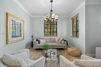 2876 Kinsington Cir in Weston, FL - Building Photo - Building Photo
