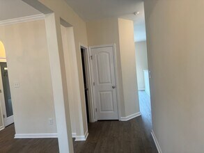 4050 Laurel Glen Dr in Raleigh, NC - Building Photo - Building Photo