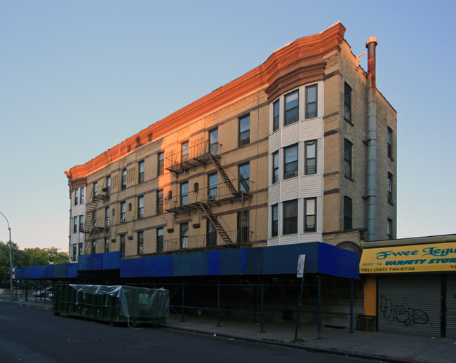 12 Kingston Ave in Brooklyn, NY - Building Photo - Building Photo