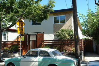 466 37th St in Oakland, CA - Building Photo - Building Photo